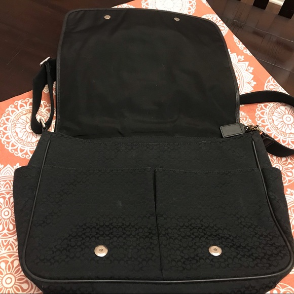 COACH Messenger Bag - Picture 3 of 7